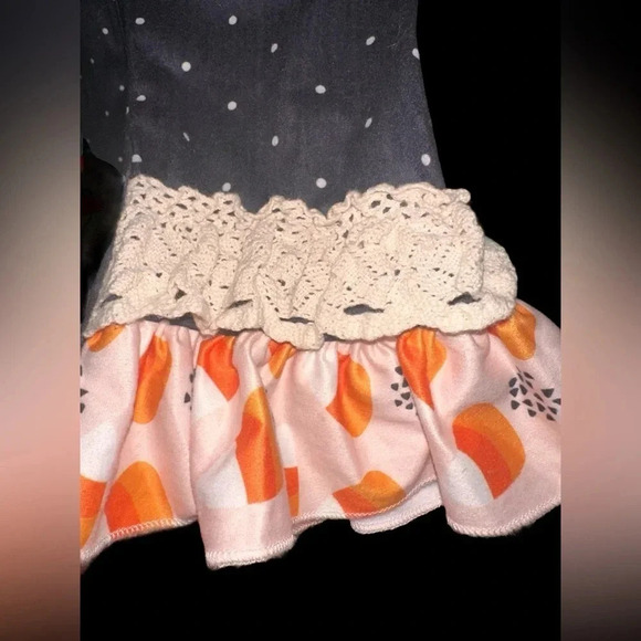 Candy Corn Romper size 18-24 months - Picture 3 of 6